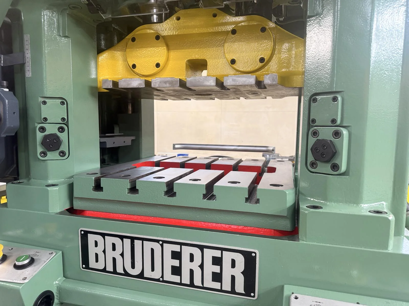 Bruderer BSTA 25 4