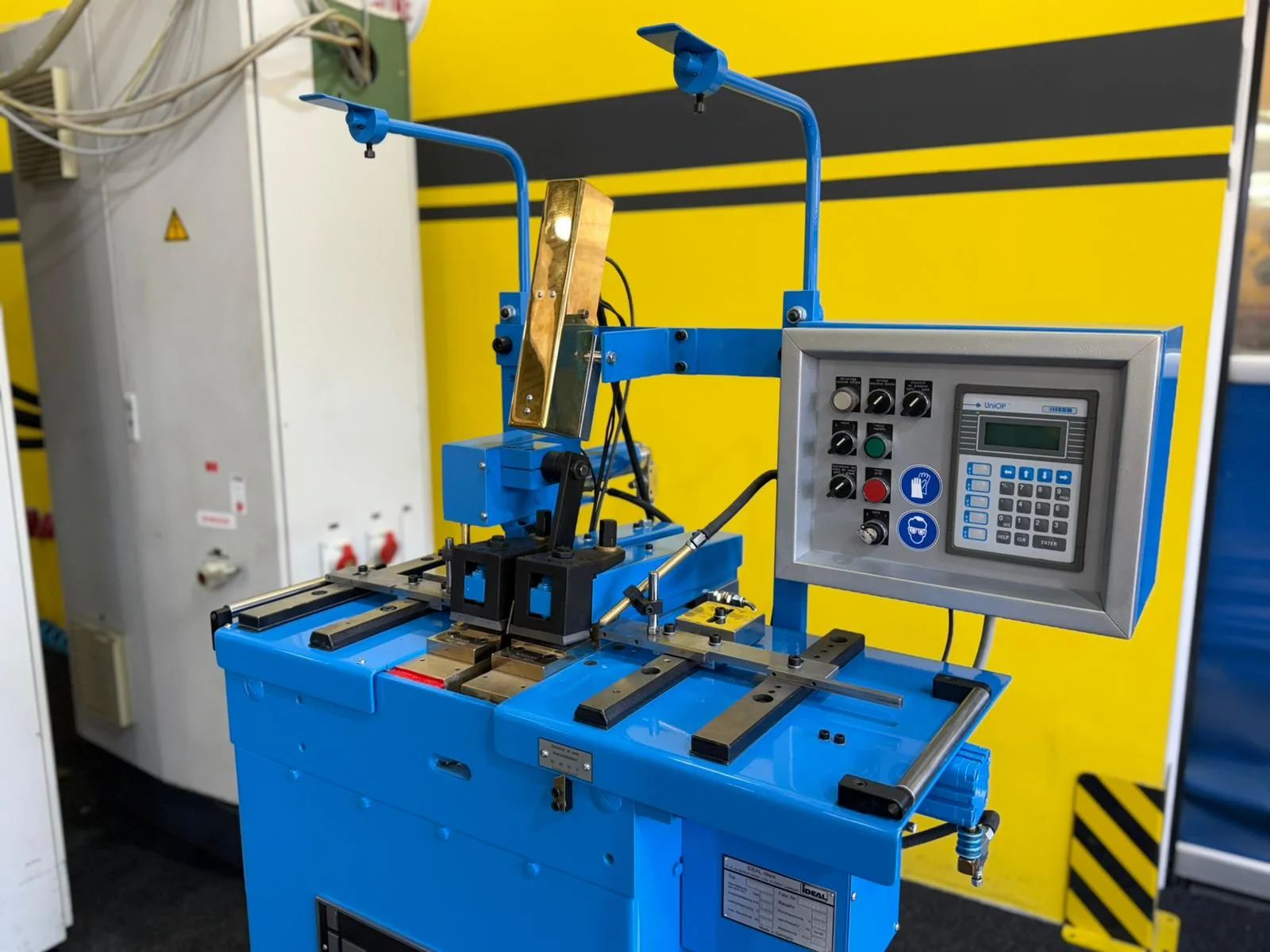 iDEAL BAS 051 5