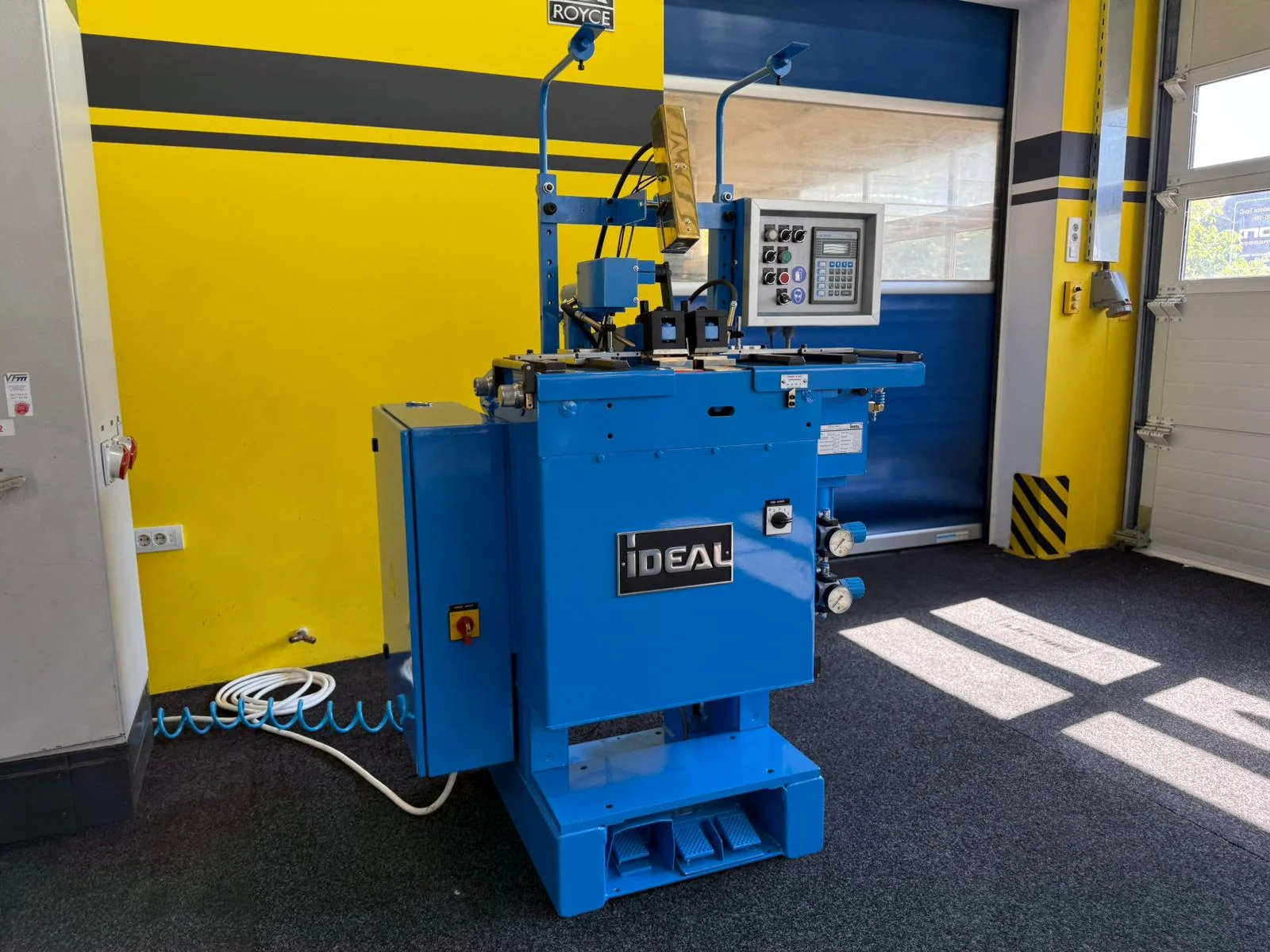 iDEAL BAS 051 4
