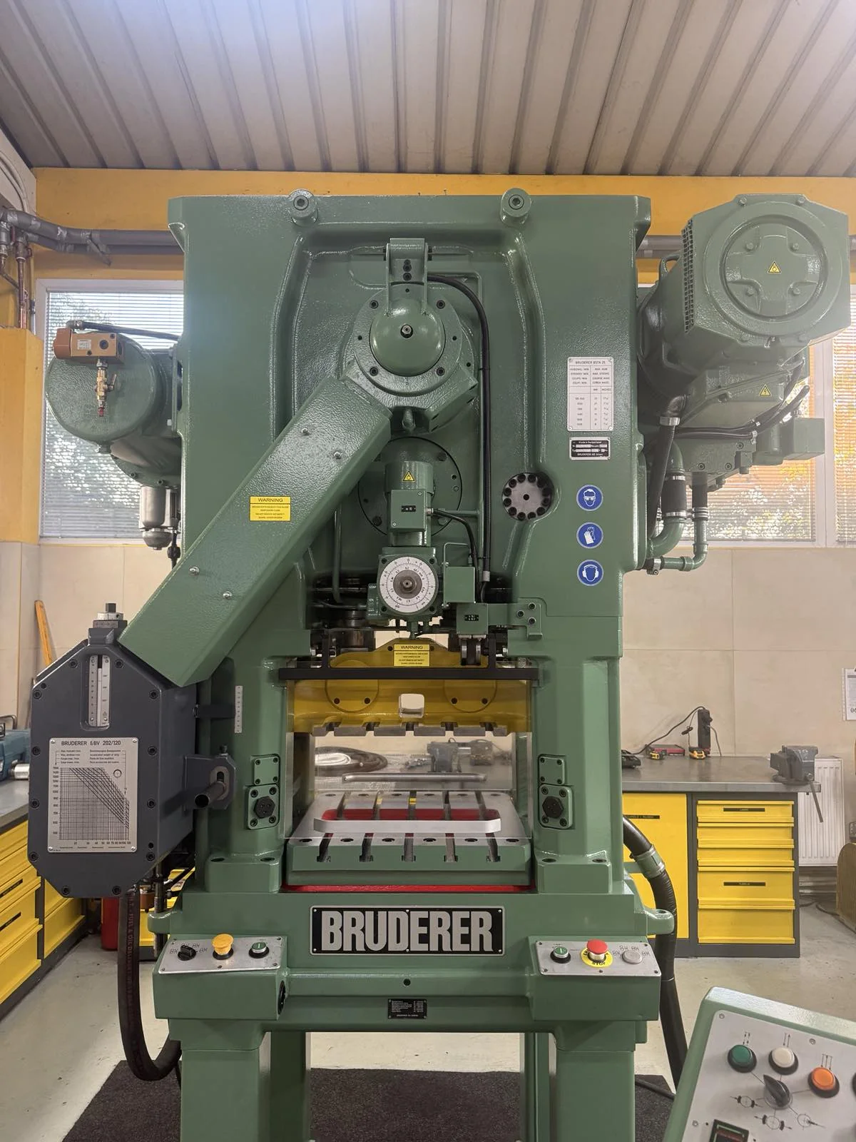 Bruderer BSTA 25 1